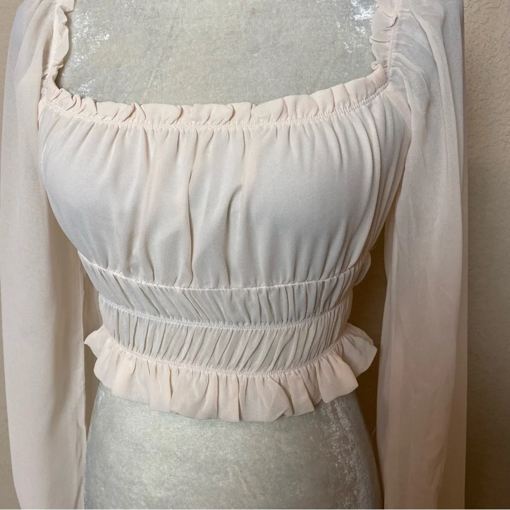 NWT! Forever 21 Cropped Puff Long Sleeve Blouse Top Cream Ivory Smocked Sz Small - Picture 5 of 11